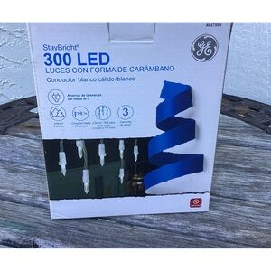 300 LED ICICLE-STYLE LIGHTS
